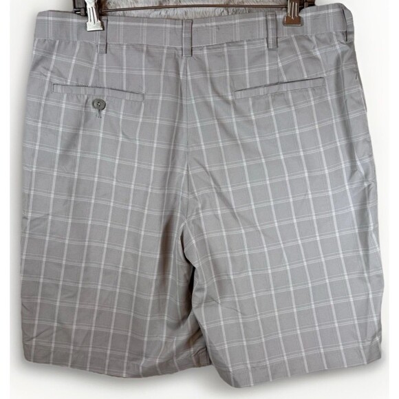 PGA Tour Shorts Men's 36 Gray White Check Bermuda Golf Pockets Lightweight - Picture 3 of 9